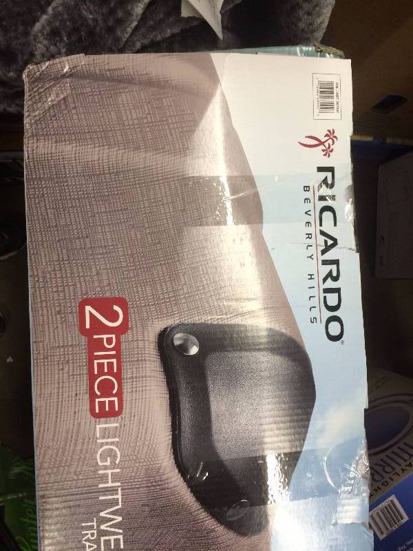 lot 13 image: 2 PC Light Weight Travel