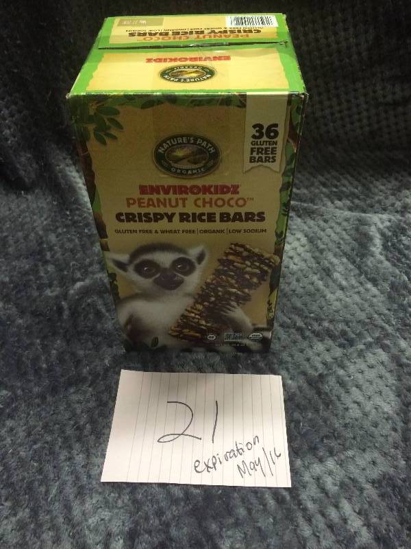 lot 21 image: EnviroKidz Organic Lemur Peanut Choco Drizzle Crispy Rice Bar 36 Pack expiration date 52016