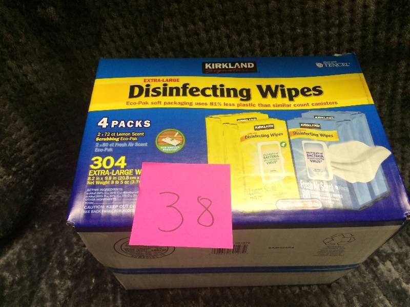 lot 38 image: Kirkland Signature Extra Large Disinfecting Wipes 304 Count New