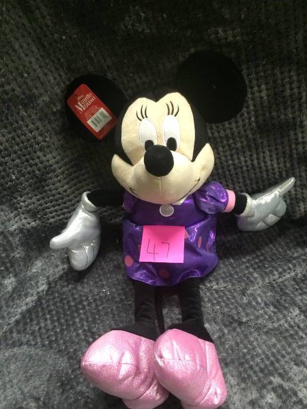 lot 47 image: Minie Mouse Doll