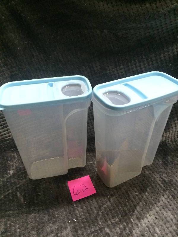 lot 62 image: Lot of 2 Rubbermaid Cereal Containers New