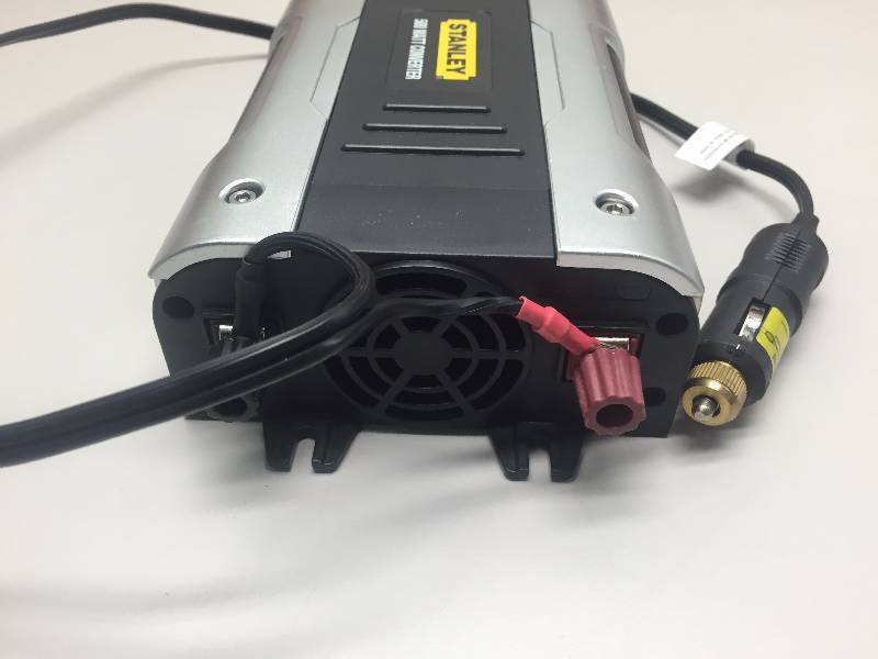 lot 22 image: STANLEY POWER IT, POWER INVERTER, 500 WATT