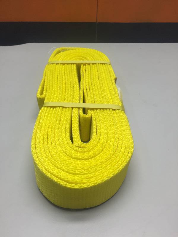 lot 24 image: BOXER TOW STRAP, 2 X 30 BREAKING STRENGTH 20,000LBS