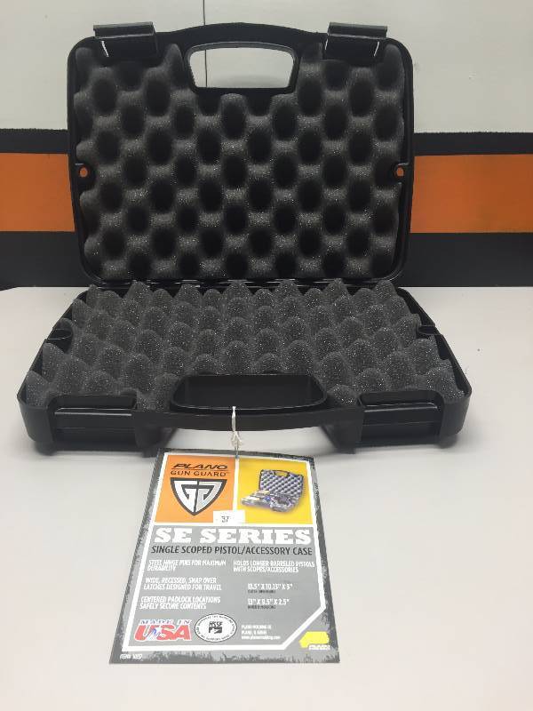 lot 37 image: PLANO SINGLE SCOPED PISTOL ACCESSORY CASE