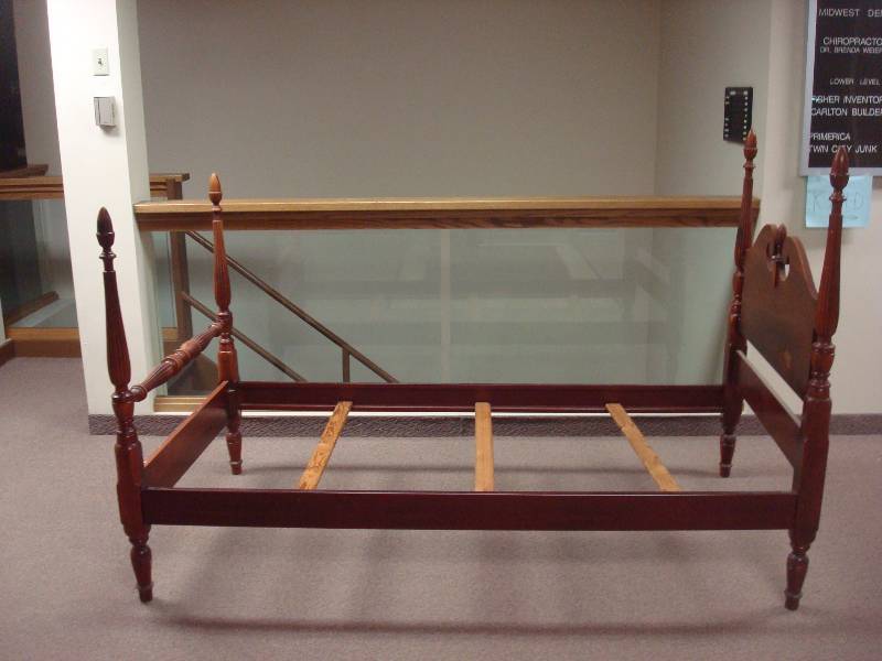 Vintage Wood Head And Foot Board Single Bed....