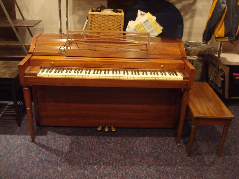 Baldwin Acrosonic&nbspSpinet Piano. Walnut F...