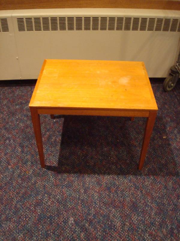 Small Wood End Table.&nbsp...