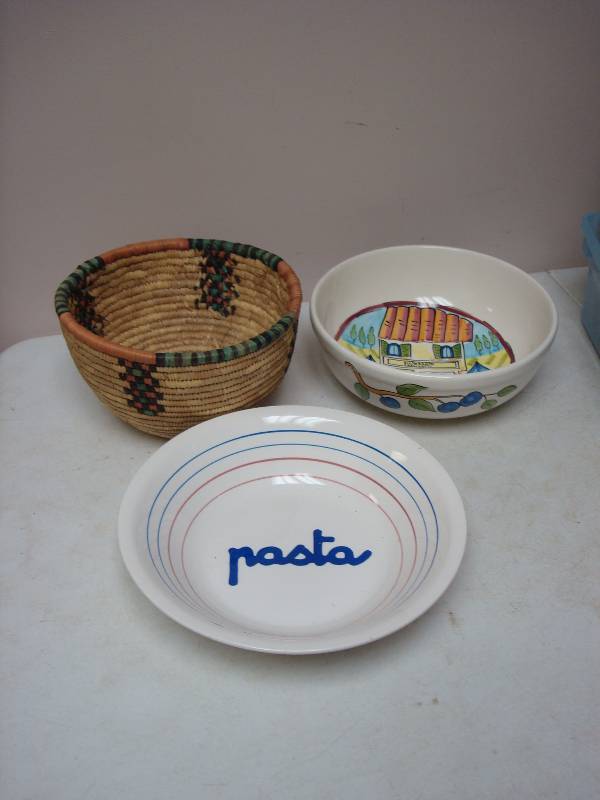 Set Of Decor Bowls, Some Wear...