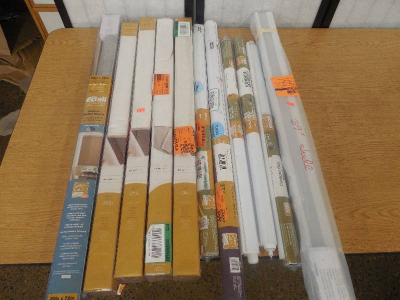 (11) Window Blind Lot
