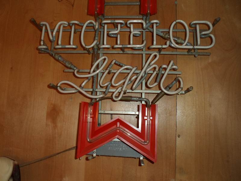 Vintage Michelob Light Neon Sign...