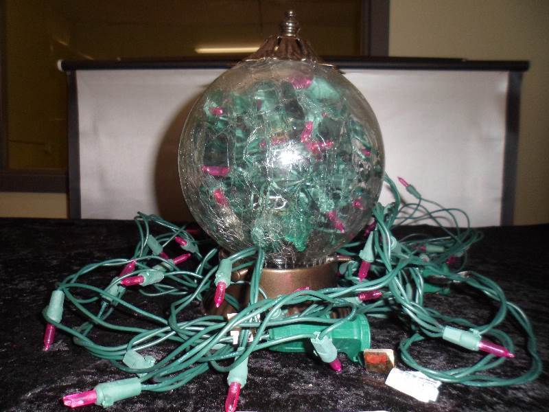 Crackle Globe with Lights