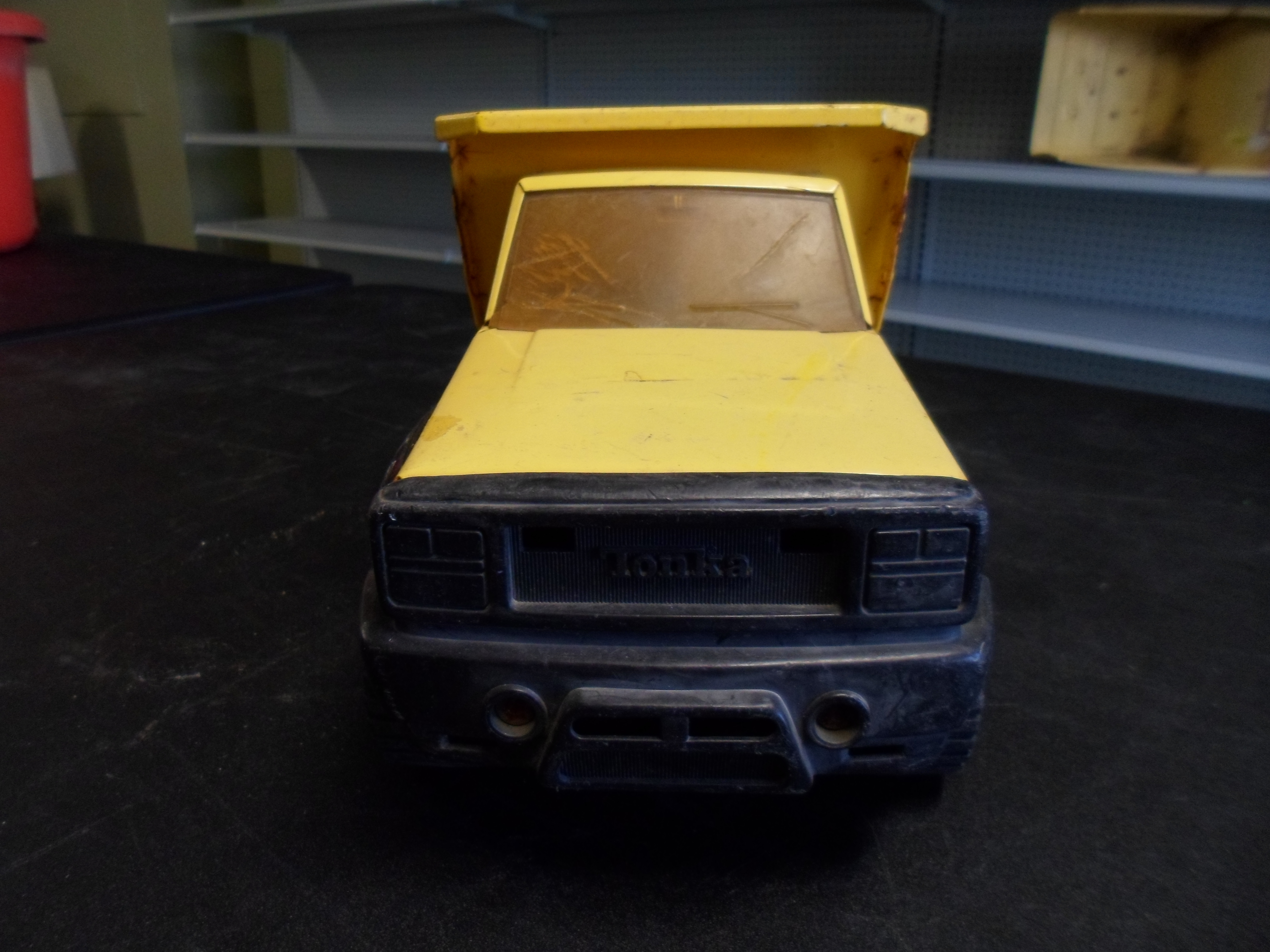Vintage Tonka Small Dump Truck...