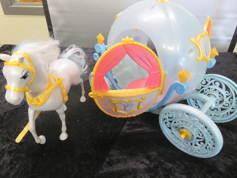 Cinderella Coach & Horse