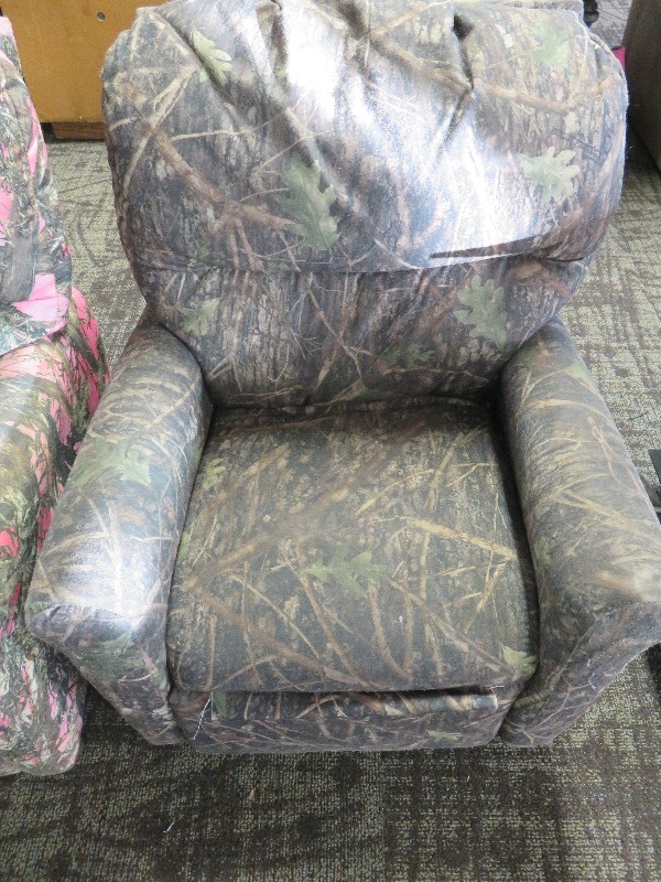 Camo Reclining Childs Chair