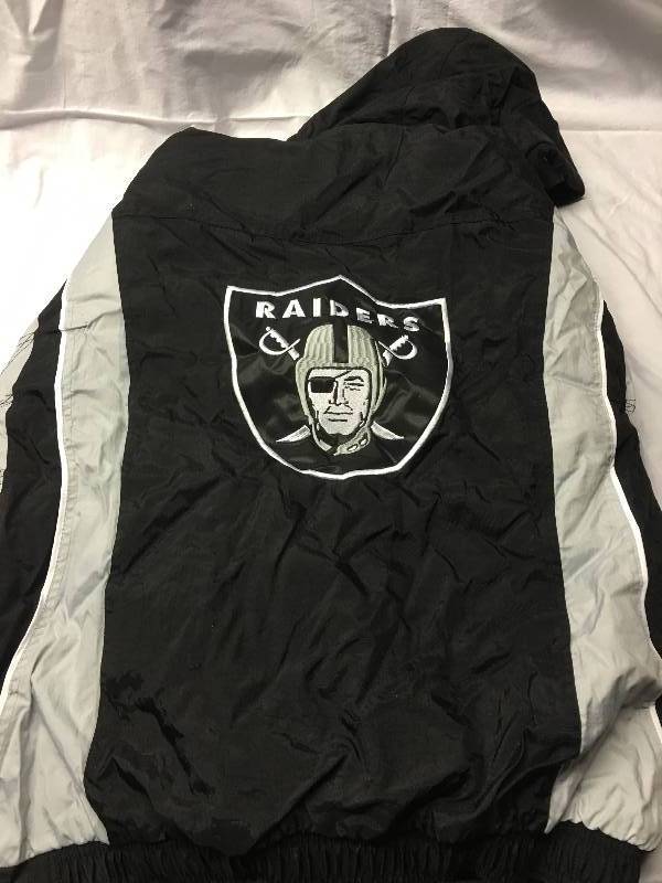 lot 24 image: G-III Sports NFL Mens Starter Impact Jacket Size -Large retail $108