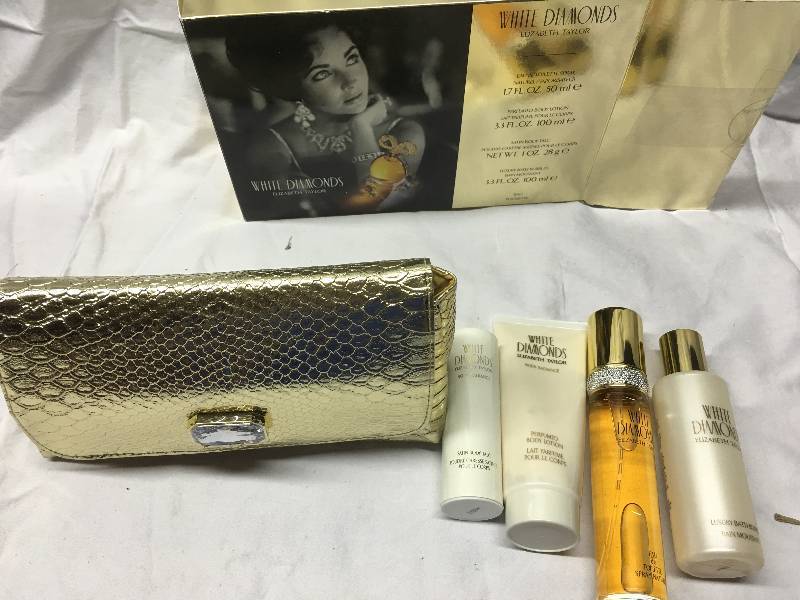 lot 47 image: White Diamonds 5-Pc. Gift Set by Elizabeth Taylor retail $70