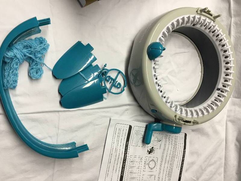 lot 4 image: Innovations Knitting Machine