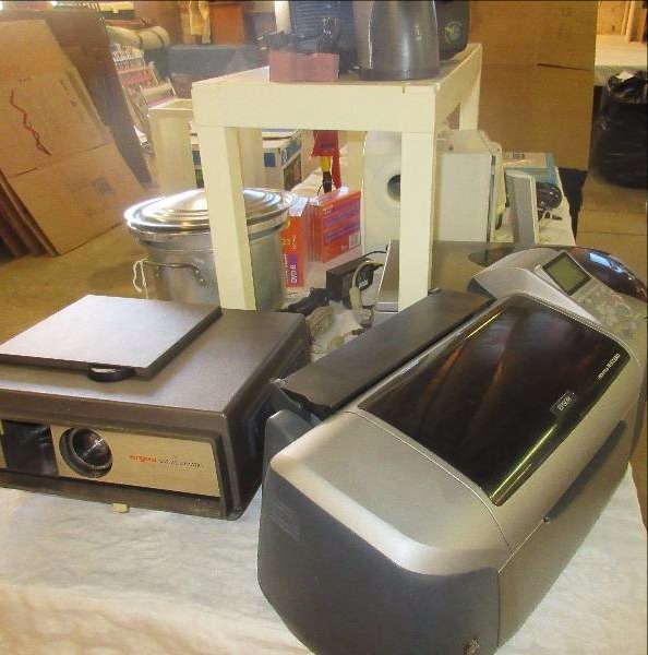 Table Lot # 5 Electronics to Kitchen