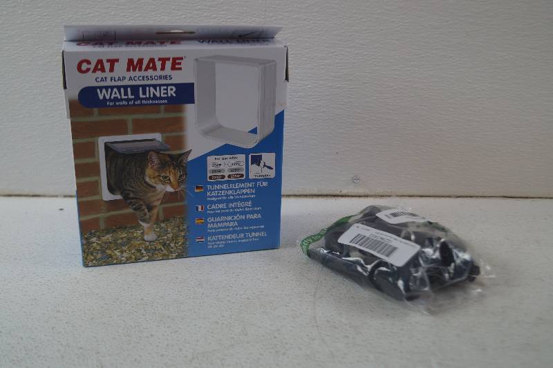 Wall Liner & Cat Harness