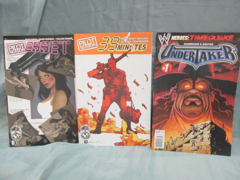 Comic Book lot of 3 books- vary...