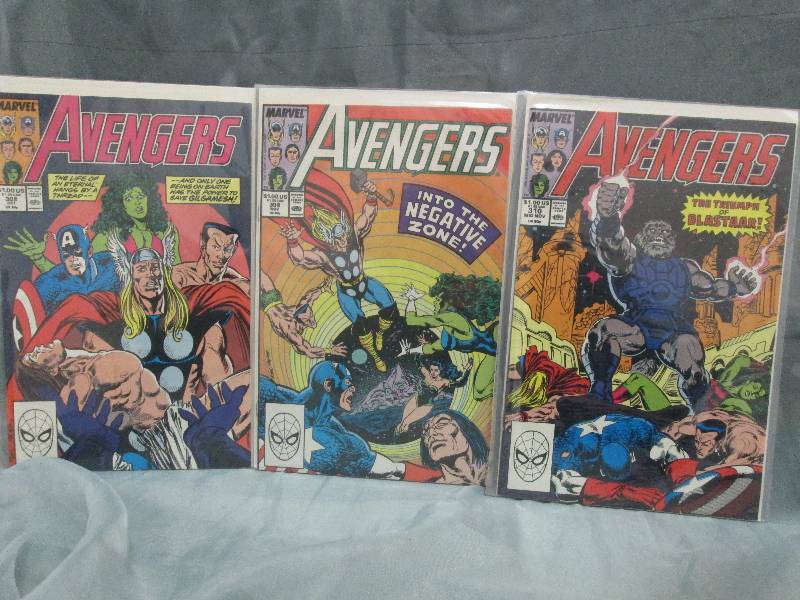 Comic Book lot of 3 books- vary...