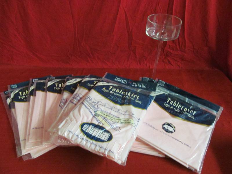 lot 43 image: table cloths