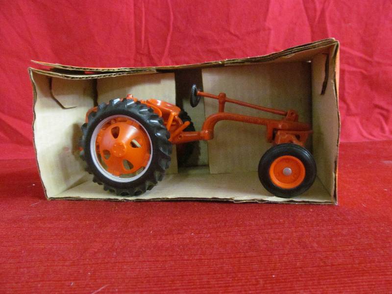 lot 85 image: collectable