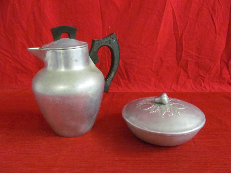 lot 89 image: aluminum cookware