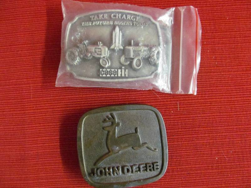 lot 110 image: belt buckle