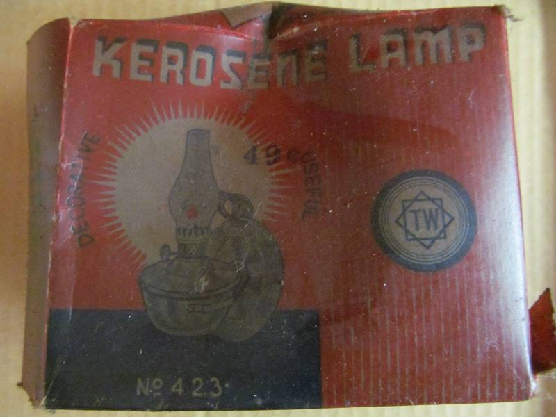 lot 152 image: vintage kerosene lamp