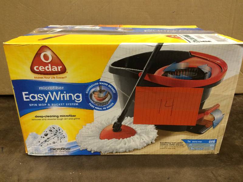 Cedar Easy Wring used slightly