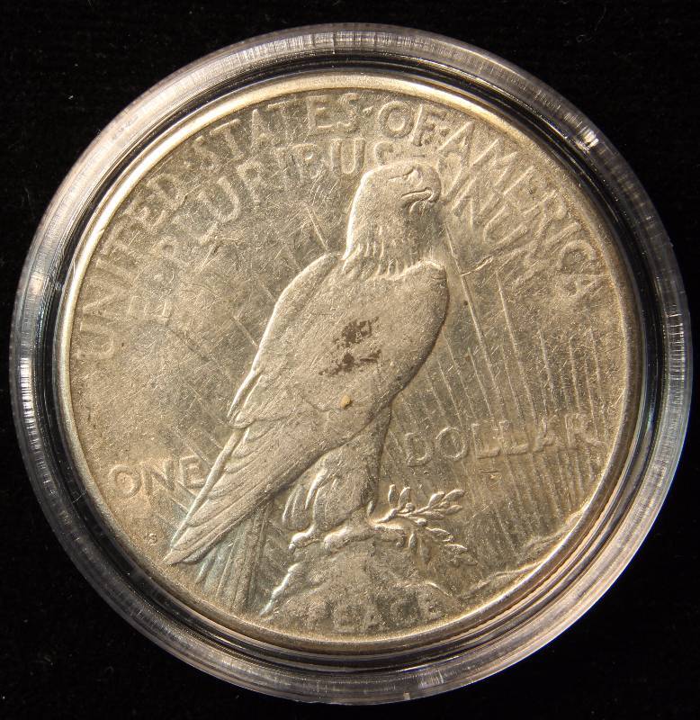 1922-S PEACE SILVER DOLLAR IN AIRTITE HOLDER