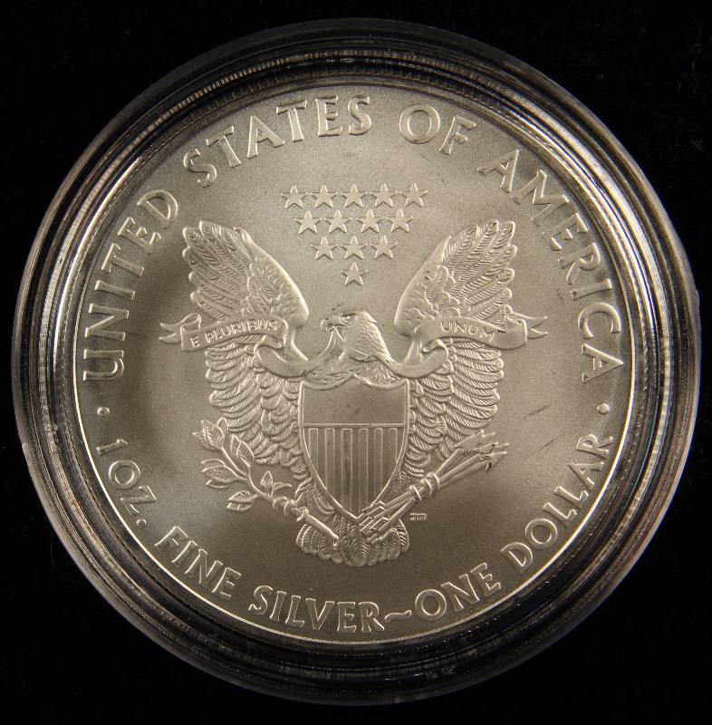 2010 AMERICAN SILVER EAGLE 1 TROY OZ. .999 FINE SILVER DOLLAR IN AIRTITE CAPSULE