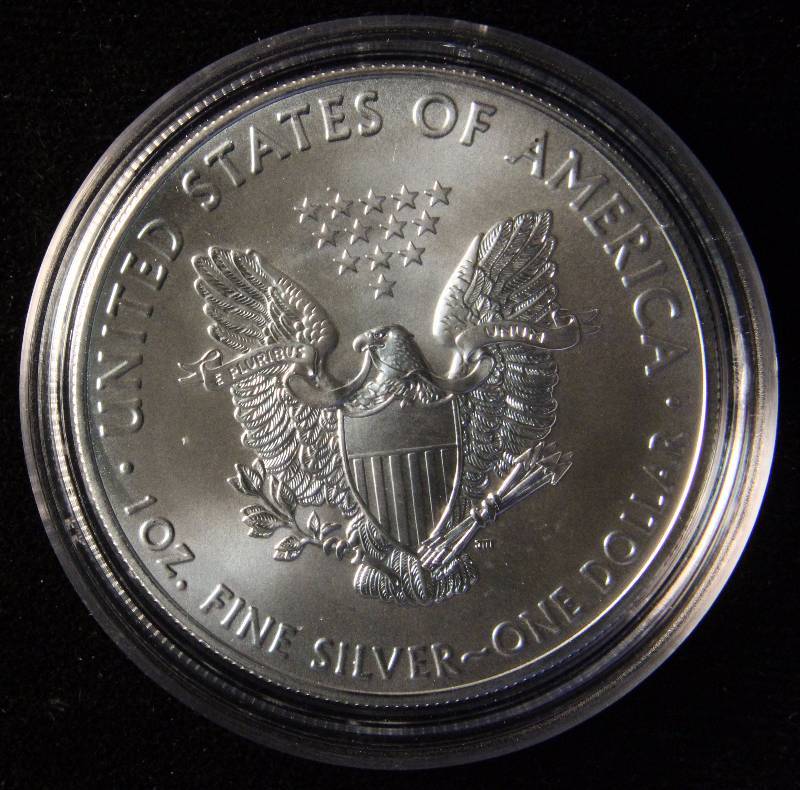 2016 AMERICAN SILVER EAGLE 1 TROY OZ. .999 FINE SILVER DOLLAR IN AIRTITE CAPSULE
