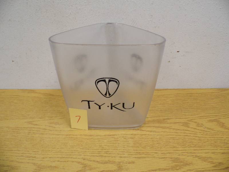 New Ice Bucket