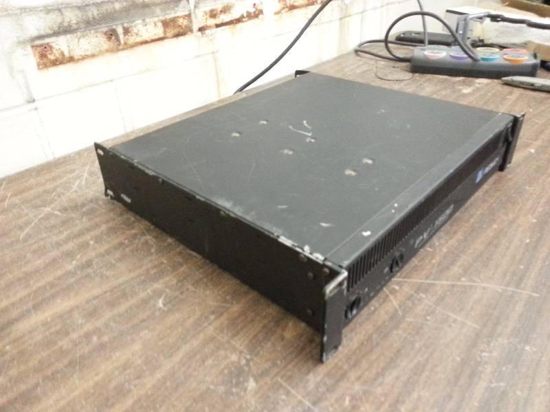 lot 2 image: Peavey PV-1500 Power Amplifier