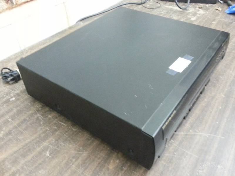 lot 12 image: Marantz CC-45 5 Disc CD Changer
