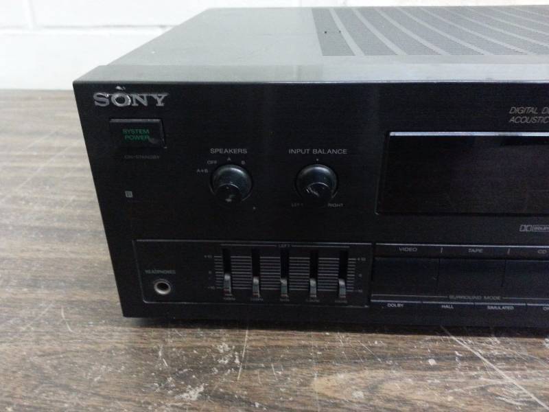 lot 16 image: Sony TA-A411 Stereo Amplifier