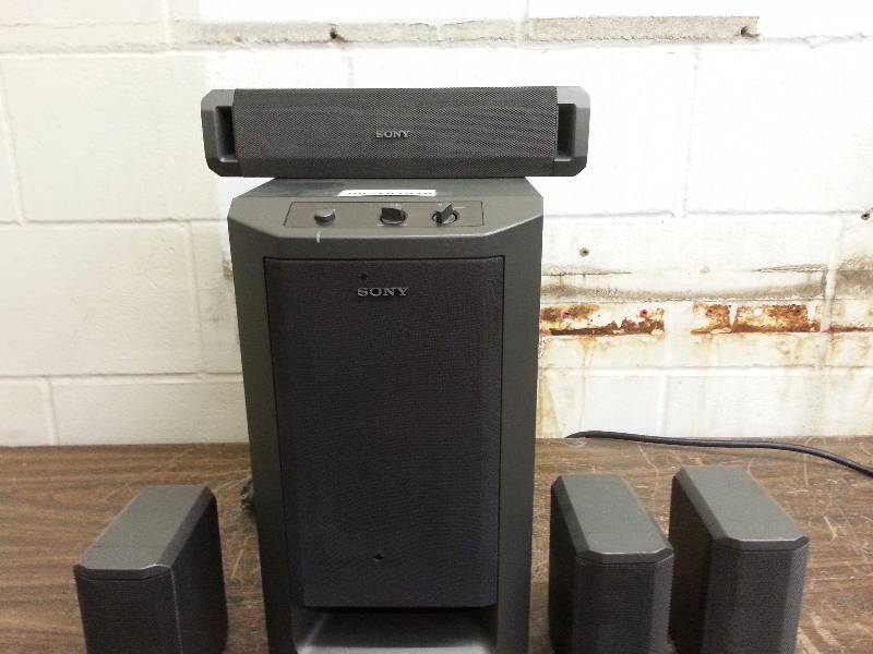lot 23 image: Sony Home Theater Speakers and Subwoofer