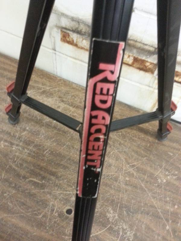 lot 30 image: Red Accent VTR-60RA Adjustable Camera Tripod