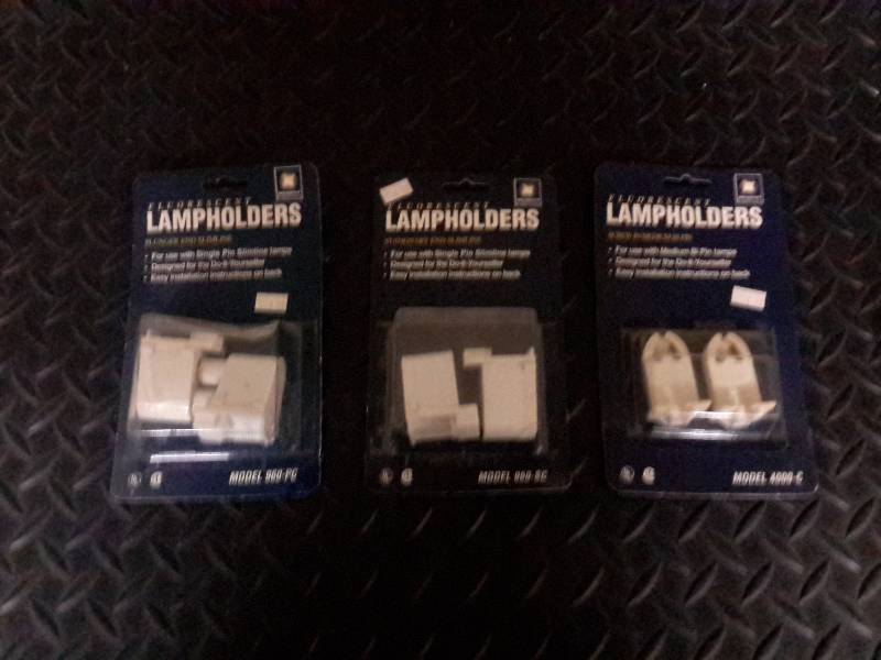 Fluorescent Lamp Holders