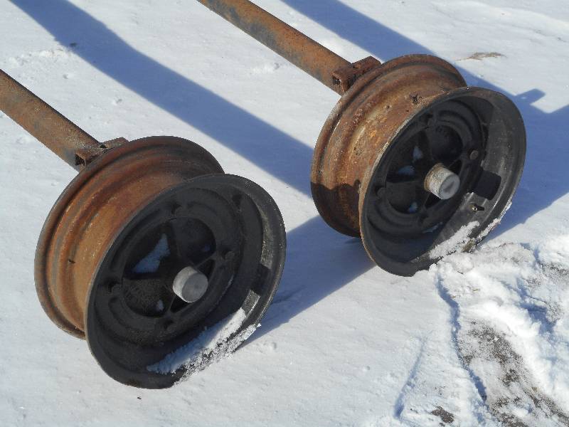 (2) Trailer Axles With Electric Bra...