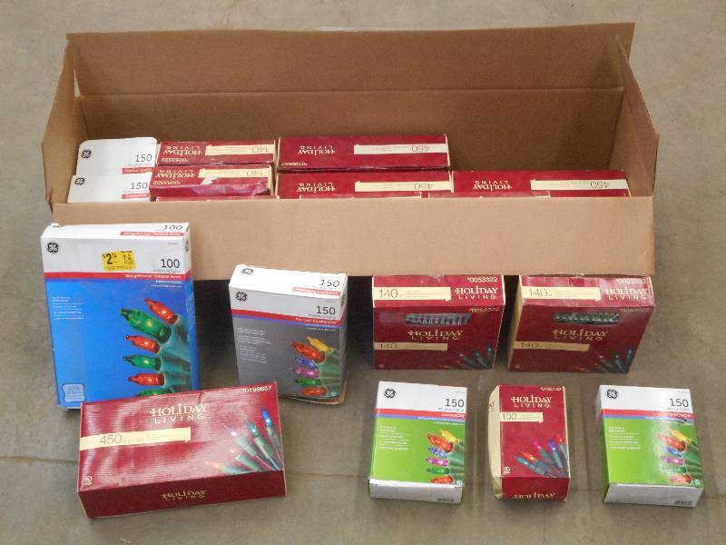 Box Of Assorted Unused Holiday Livi...