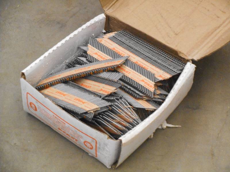 Near Full Box Of Pneu-Fast SP8DXR 2...