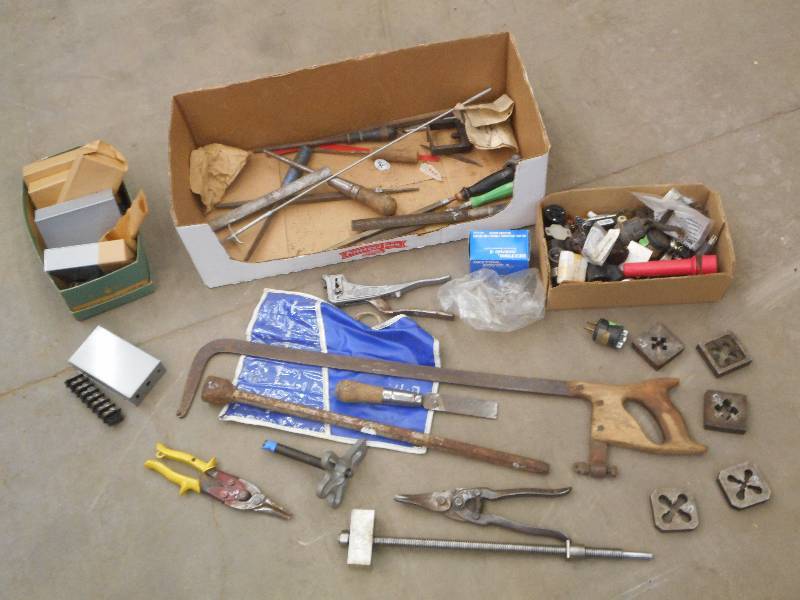 Box Of Assorted Hand Tools & Electr...