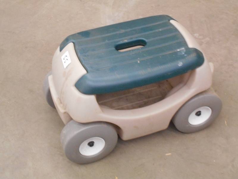 Step-2 Rolling Garden Seat ...