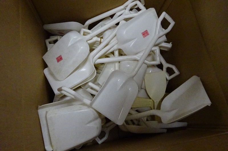 Plastic shovels