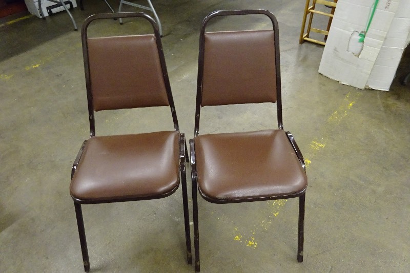 2 Stackable Chairs