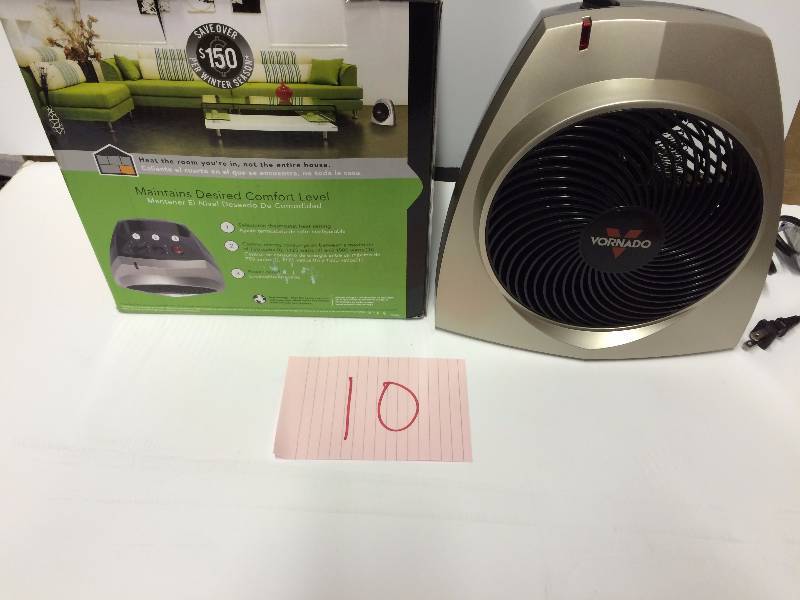 lot 10 image: Vornado VH200 1500-Watt Vortex Whole Room Electric Portable Heater New