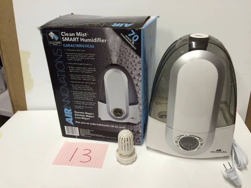 lot 13 image: Clean Mist Smart Humidifier